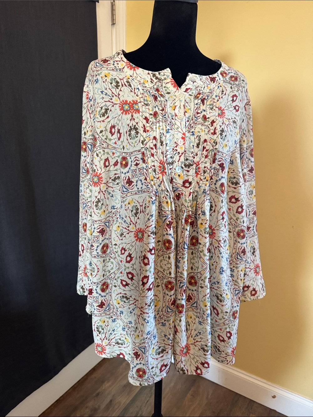 Boho Floral Pintuck Peasant Blouse - White with Red, Blue & Green Print